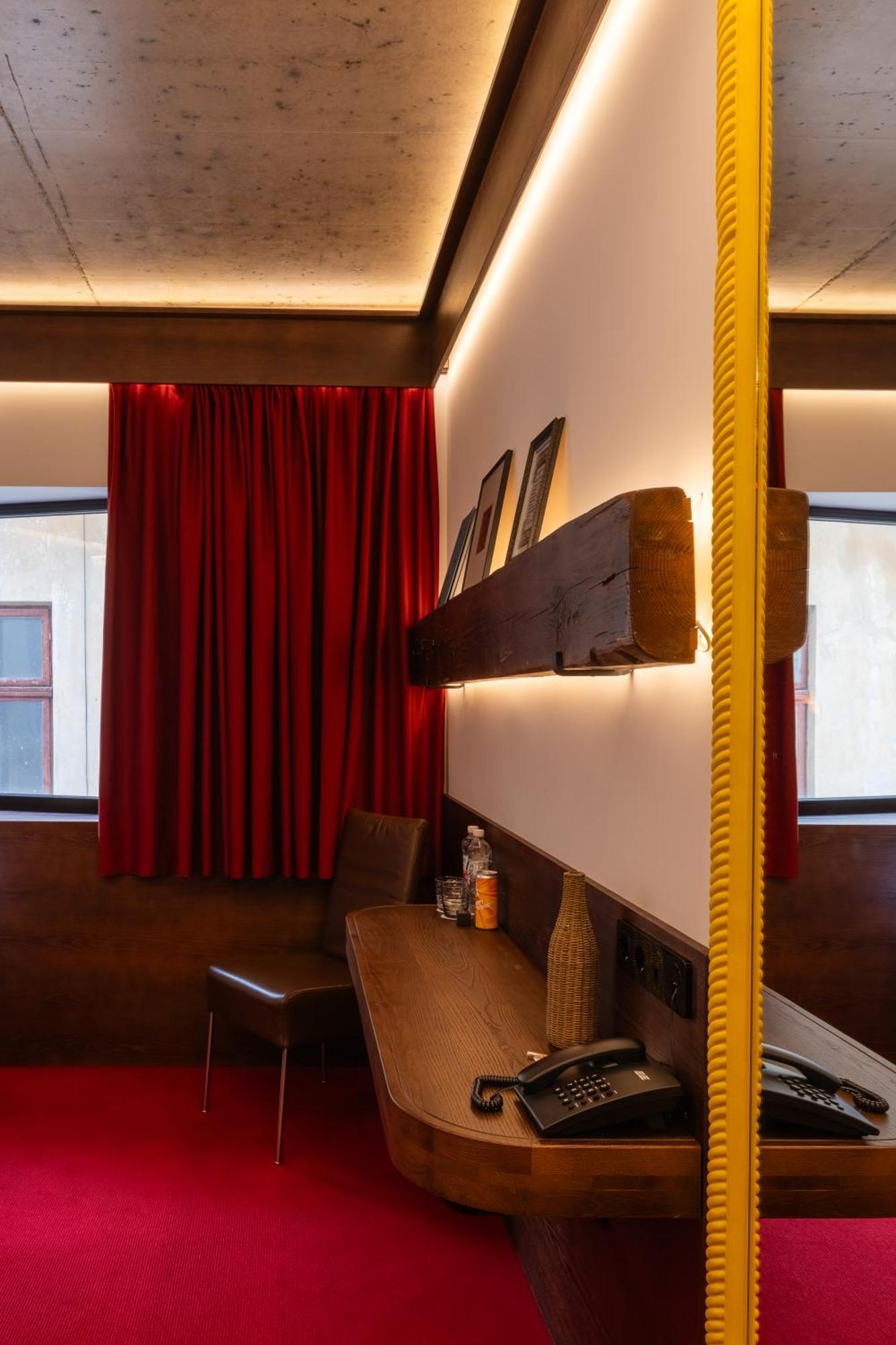 !Fest Hotel Rynok Square Lviv Exterior foto
